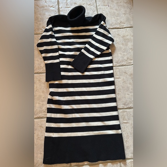 Zara Black and Cream Striped Long Sleeve Sweater Midi Dress - Picture 1 of 1